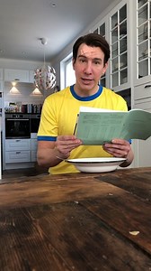 563K views · 10K reactions | Akun ruotsinkielen etätunti. Kalles svenska distans timme. Varsågod! #eikaupallinenyhteistyö #kotonakotimaista | Aku Hirviniemi - Virallinen | Facebook