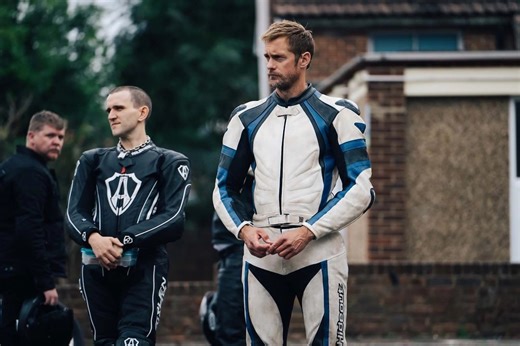 Pillion, l'adaptation d'un roman d’Adam Mars-Jones