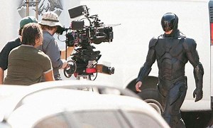 RoboCop gets a new badass outfit for 2013 film.