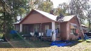TAKE A LOOK: A west Alabama roofing company is replacing a veterans roof for FREE after seeing his story on ABC 33/40. Mr. Hicks' story here: https://bit.ly/2GZx1Mr | ABC 33/40