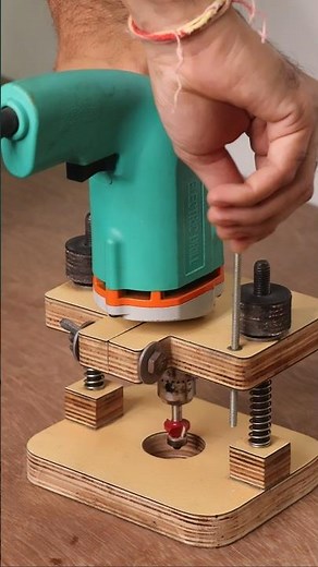 Drill machine to Mini router attachment