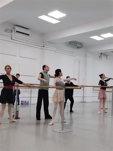 Ballet for Adults in Barcelona 🩰 #balletdancer #teacherlife #dayinthelifeofateacher #teachersoftiktok #balletforadults