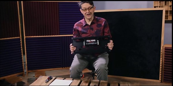 Voodoo Lab Dingbat Small Pedalboard with Pedal Power 2 PLUS