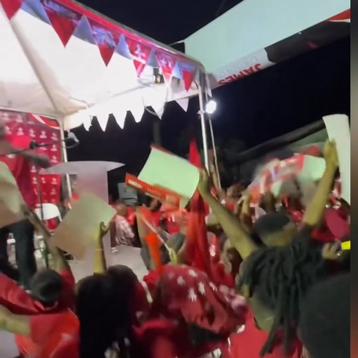 People across St. Vincent and the Grenadines (SVG) continue to express their constitutional rights of freedom of association and freedom of expression as the 2025 political campaign season advances. On November 4, Unity Labour Party (ULP) supporters turned up in Rose Hall, North Leeward to support Carlos James while New Democratic Party (NDP) supporters turned up at Lowmans Hill to support Daniel Cummings. Though the campaign has been smooth so far, there are reports of burning of ULP billboards