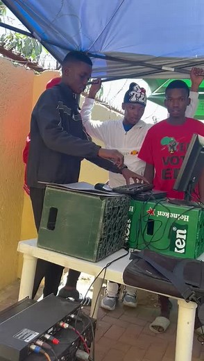 Resident DJ YA ga mmaPula - Ga Mapula Videos