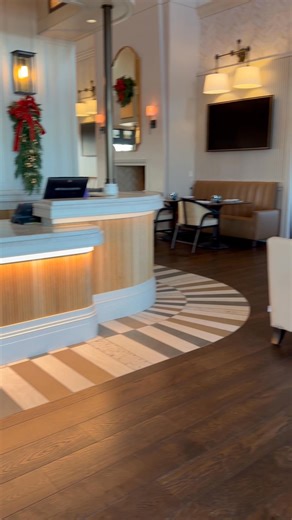 The Holidays are in full swing at Edgewater! After your tour, enjoy dinner at Brickwood! | Edgewater Golf and Lakeside Community