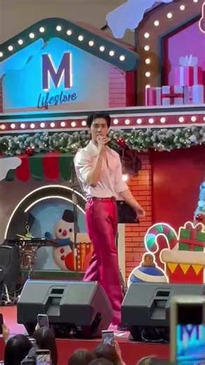 အားကျတယ်သူငယ်ချင်းရယ် - ခရစ်စမတ်နှင့် စိတ်ကူးယဉ်ခရီး