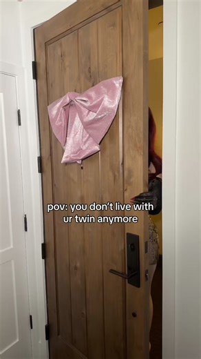 We get so happy to see each other now 💋#sugarandspice | Twins