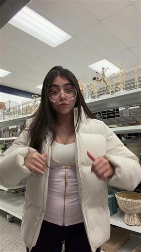 Video de Isaaa GRWM (@grwm._isaaa) relacionado con “grwm girl”