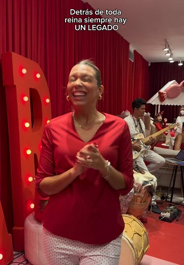 Parodia Divertida con Karen Lacouture y Guiselle 👑