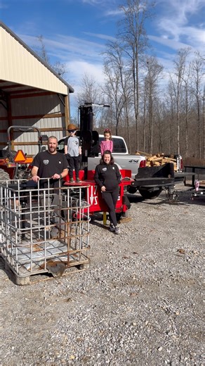 Family kindling day! Wolfe Ridge Professional Firewood Equipment 17 VS-C. #firewood #split #family | Harpeth Timber & Mill