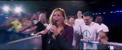 351K views · 6.3K reactions | Helene Fischer - Wir Brechen Das Schweigen ❤ (Live - Die Stadion Tour) © UMG (Universal Music Germany) © ZDF. | Helene Fischer Fans | Facebook