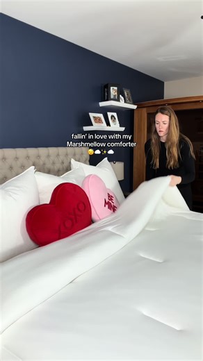 Double stuffed, extra soft, feels like a cloud ☁️ #cozybedroom #comforter @Mellow Sleep