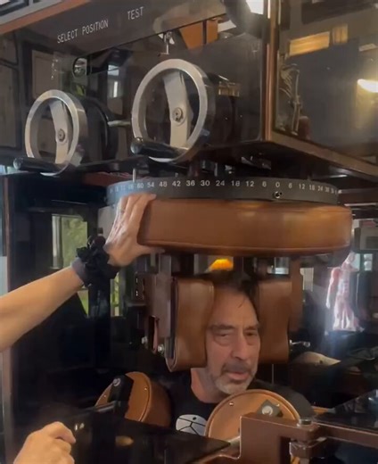 A 1986 MedX neck machine spins the head 84° each way to build neck muscles and is still popular in clinics across the USA and Canada 💪