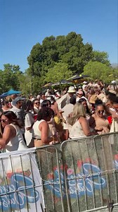 DJ FeezoL-SA Sunday Outside. Gates still open! #IamCellars #wherekingsandqueensmeet #SundayOutside #FestiveStarter #DecemberGroove #cellars #GoodEnergy | Cellars