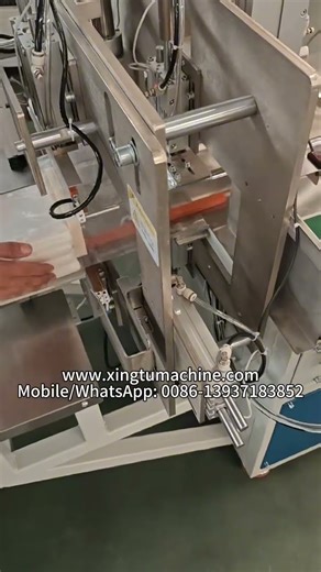 Automatic napkin tissue paper packing machine