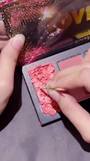 How to Fix a Broken Eyeshadow Palette