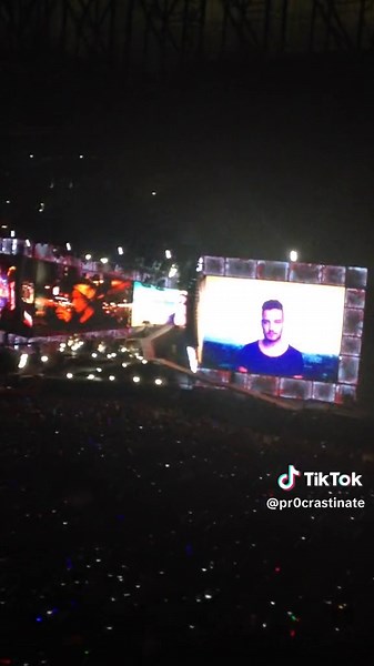 here is my full video of one direction’s where we are tour intro. in memory of liam this is the only concert i saw with all 5 of them ❤️ #onedirection #liampayne #concert #wherewearetour #2014