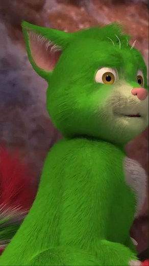 Stop saying everything I say! ❄️🎄🎃😹 #spookleythesquarepumpkin #spookley #ytshorts