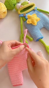 504K views · 7.7K reactions | crochet the cutest froggy phone bag 朗 #crochet #frog #froggy #spring #animals #crochetbag #sfrogcrochet #crochetfrog #crochetutorial #diy #handmade #foryou #handcrafted #fyp #crochet #crochetideas #crochetlove #makebag #bag #totebag #crochetphonebag #phonebag #pouch #crochetpouch #bag | Crochet Creator | Facebook