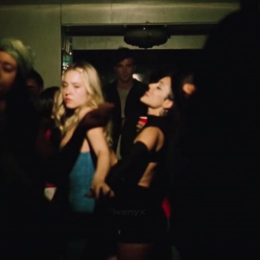 Slow Dance Vibe with Ludo Veny | Cassie and Maddy