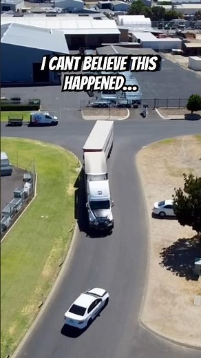 Backing a Btrain #trucking #truckinglife #australia #Bdouble #viral #skills #kenworth #freightliner