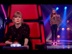 好声音上小女孩一首《Faded》给导师都唱嗨了，声音太有穿透力了！#美国好声音#the voice