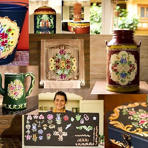 291 reactions · 61 shares | Agora não tem mais desculpas para não aprender essa pintura maravilhosa chamada bauernmalerei. São 14 videoaulas para você aprender e praticar passo a passo, no seu ritmo e de qualquer lugar do planeta. Além disso, estarei disponível para tirar qualquer dúvida sua, durante um ano inteirinho. Venha aprimorar o seu artesanato e acalmar a mente com essa atividade deliciosa! | Merapi | Facebook