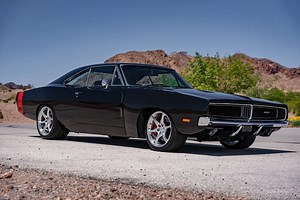 1969 V10 Dodge Charger R/T Viper GTS Is Steel-Real, Gets Muscle Blessing From Both Parents
