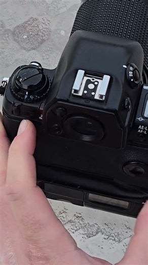 Nikon F5 Film Rewind