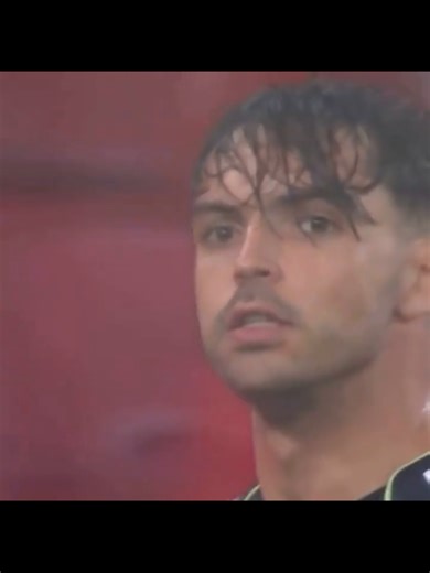 SORRY BUT I NEVER SAW A RED CARD LOOKING THAT GOOD 😝⚔️😘 #CapCut #asencio #raulasencio #realmadridfans #fallinlove