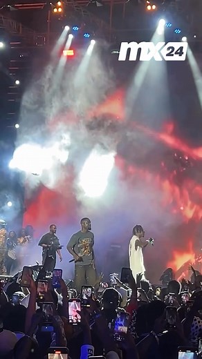 25K views · 2.2K reactions | Crazy scenes as Sarkodie performs ‘Dancehall Commando’ with Shatta wale(shatta movement) at the #RapperholicHomecoming Concert  #mx24gh #funfearlessfactual #mx24events #mx24atrapperholic #rapperholicthehomecoming #Sarkodie #ShattaWale | Mx24 TV | Facebook