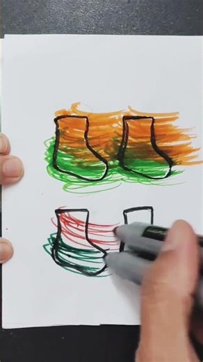 Christmas 🎄🧦.. different paint marker techniques ✨ yr fav?🤔#art#satisfying #christmas