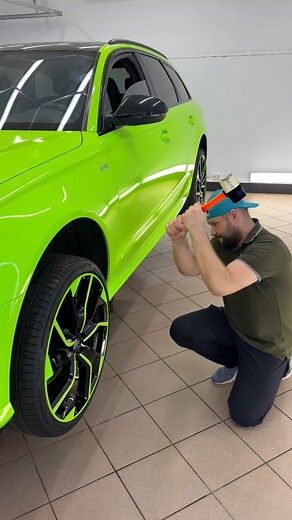 Black vs Green Contrast | Audi A6 Skirt Wrap Transformation This tutorial shows how to transform the Audi A6 Avant side skirt into a bold forged carbon masterpiece! The car is fully wrapped from black to bright green — but to create depth and contrast, we added a forged carbon black accent along the side skirt panel. The result? A stunning contrast between glossy green and deep carbon texture that looks factory-sporty and fully reversible. 📋 Step-by-step process: 🧼 Clean and degrease the side 