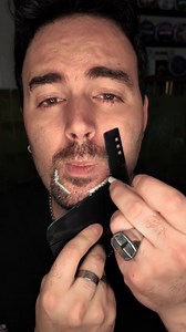ASMR 🎙️ What I do when I SHAVE my BEARD GOATEE like TONY STARK 😎🪒💈 Used a 1974 vintage Kamisori Henkotsu Nicho-Gake — Japanese steel for surgical precision. ⚔️ For the sharp lines, I used a beard stencil and a beard contour pencil — clean, symmetrical, no guesswork. 🎯 My soul patch doesn’t connect naturally, so I filled the gap with cotton fibers: no patches, no gaps — just Stark-level precision. 💥 Finished it off with my “Lo Stregone della Barba” multifunctional balm — perfect post-shave 