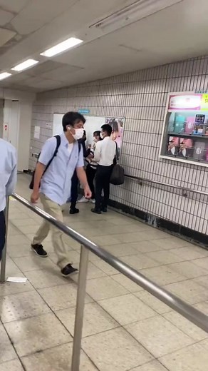 #女の子に出会っていじめられる#おじさん#おじさんが包囲を解く#正義 #おじさん #カッコイイ