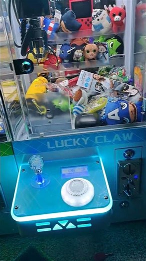 Lucky Claw Arcade Let's Go !