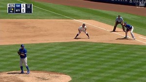 Aaron Judge ties Joe DiMaggio's New York Yankees' record for home runs by a rookie (29). http://atmlb.com/2uqJE8c | Cut4