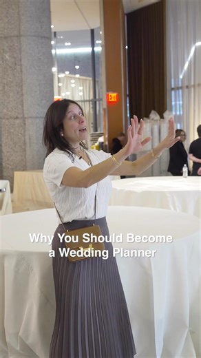 Love my weddings? Become a luxury wedding planner. Sign up for my digital courses at laurengrech.com