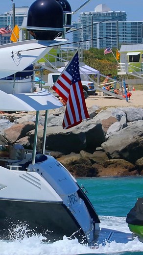 17K views · 446 reactions | ♨️big splash big!  Spotted at Haulover inlet  #yachts #yacht #yachtlife #yachting #boats #boat #luxury #superyacht #yachtdesign #boating #boatlife #luxuryyacht #sailing #yachtcharter #luxurylifestyle #yachtlifestyle #yachtworld #superyachts #megayacht #sea #yachtclub #travel #lifestyle #motoryacht #ocean #yachtparty #luxuryyachts #yachtinglifestyle #megayachts #yachtbroker | Yachting Hub Miami | Facebook