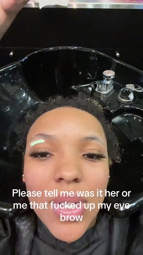 Eyebrow Waxing Gone Wrong! 😂😭