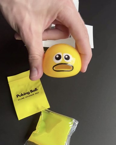 3D Printed 7.92-inch Magnet Frog Refrigerator Magnet, Articulated 3D Printed Animals Refrigerator Magnet, Can be Used for Refrigerator/Car Decoration. (Yellowish Green)