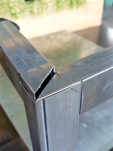 Creative Thin Iron Table Projects