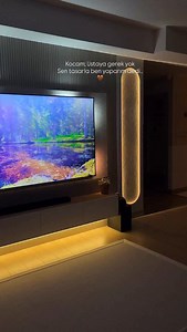 Ta ta ta tammmm işte kocamın sanat eseri 🤭🫰🤎 El emeğii ünitemizin değişimi nasıl olmuş. 🥳🤩🤍 Neler kullandık hemenn anlatıyorum sizde sormak istedikleriniz varsa yazabilirsiniz 😍🫰 Mdf lambiri Pvc duvar paneli Amber rengi led Ledlerin yanmasi icin mdf altı sensör 🤭🫰🤩 | sunumtakintisi