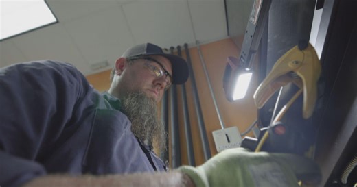 Data center boom faces worker shortage