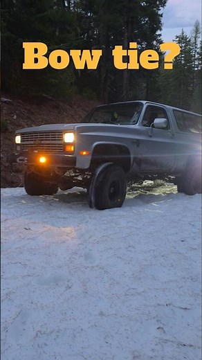 Blazer or bronco??? chevy or ford? #ford #chevy #bronco #blazer #classiccars #offroad