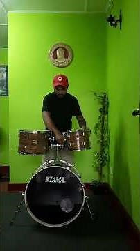 TAMA IMPERIALSTAR Drum setup