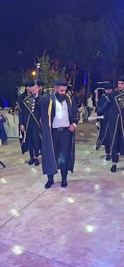 ‏سؤالي بسيط : مين بيسترجي يتحداني بالدبكة 🤔 يكتب اسمه ويتفضل