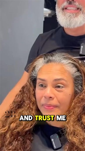 You definitely weren’t expecting a transformation like this… and trust me, you won’t believe your eyes. Her final look? It’s as if she became a completely different person. Absolutely shocking — full video in the comments below👇👇 | Stage Vibes