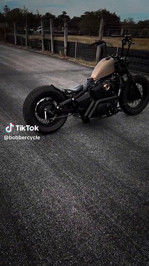 Honda Shadow Bobber VT750: Custom Motorcycle Guide